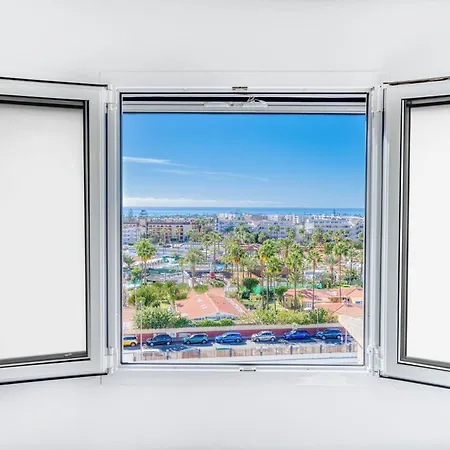 Panoramic Views Apartamento *